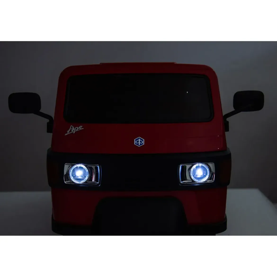 Ape Car Piaggio Elettrica per Bambini Rosso con Ruote EVA e Telecomando
