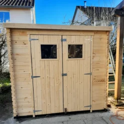 Casetta da Giardino in Legno 2x2 19 mm Doppia Porta Finestrata