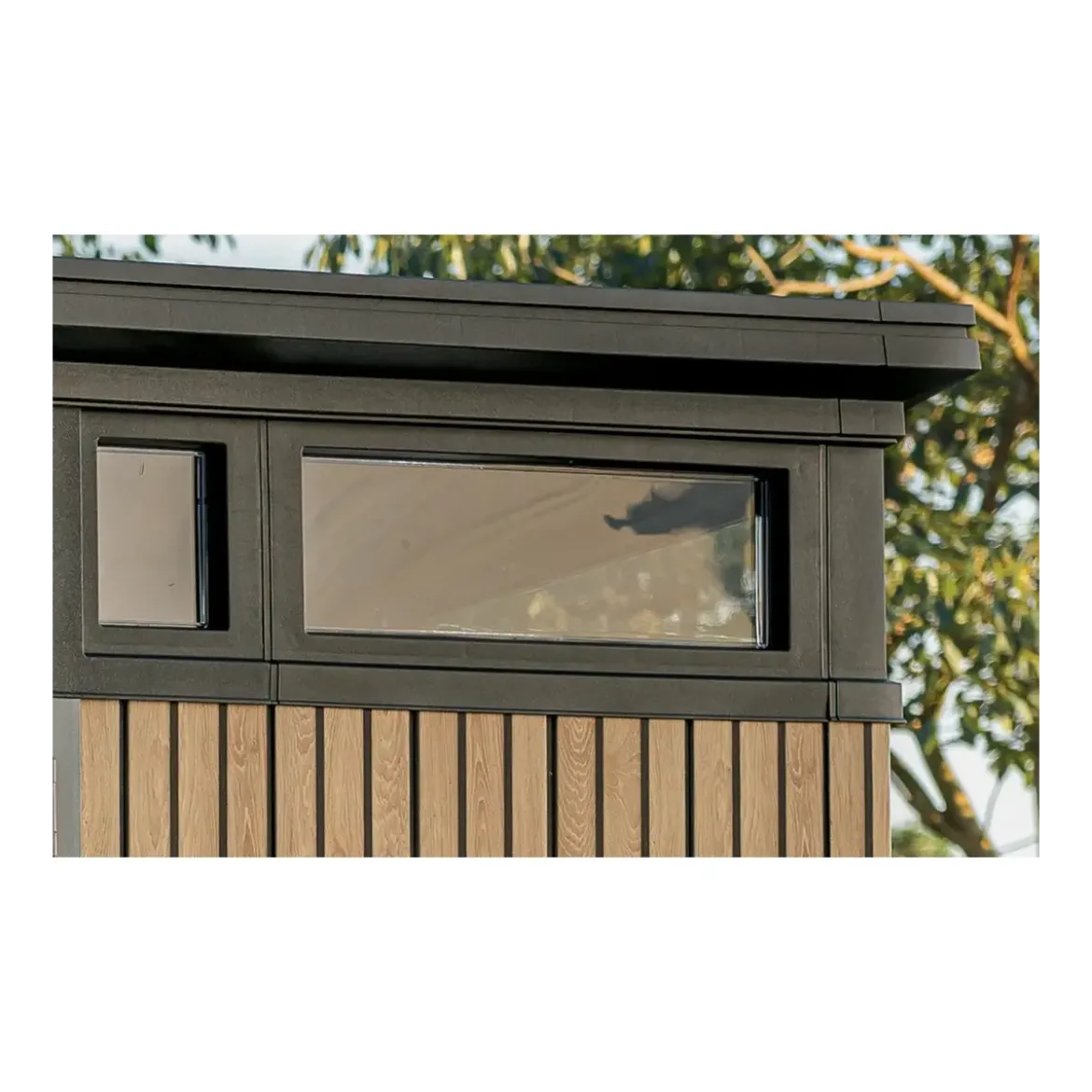 Keter Pent Casetta da Giardino 2x2 Resina Effetto Legno Doghe Veneziane