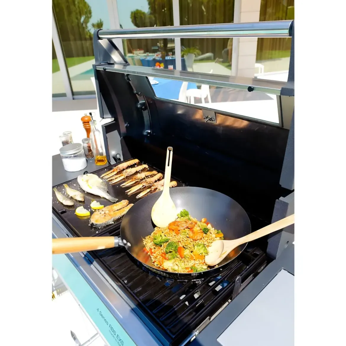 Padella Wok in Ghisa per Barbecue Campignaz 36 cm Manico in Legno