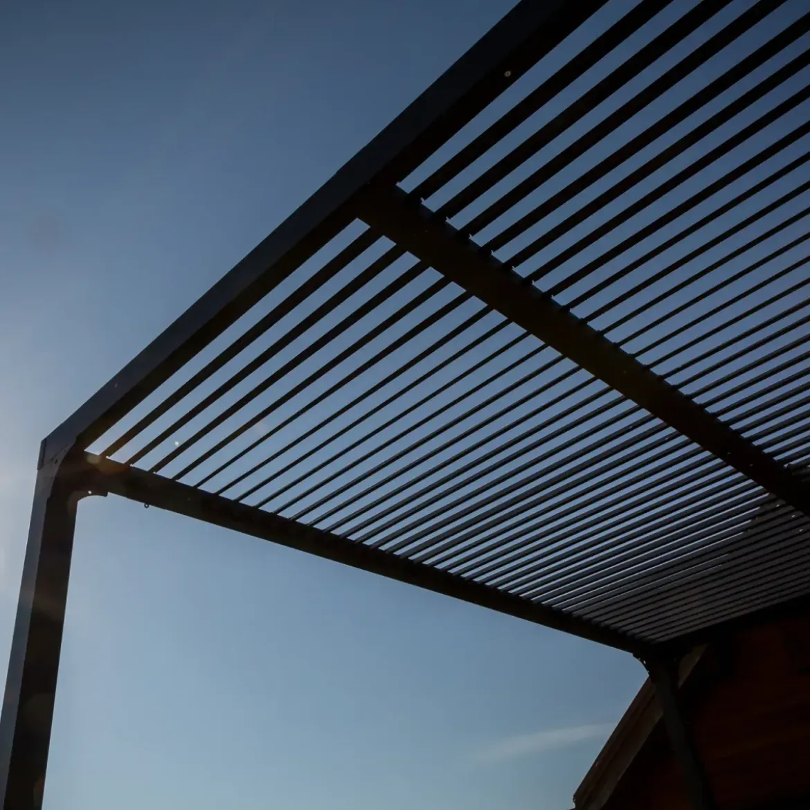 Pergola Bioclimatica 360x300 cm con Lamelle Effetto Legno 2 Lati