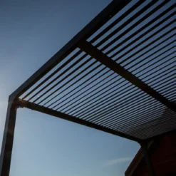 Pergola Bioclimatica 360x300 in Alluminio con Lamelle Effetto Legno