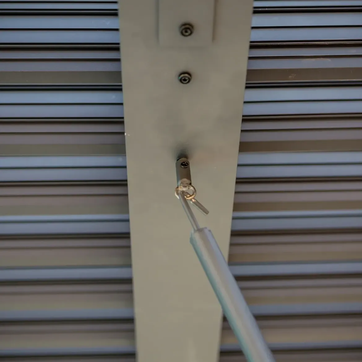 Pergola Bioclimatica 360x300 in Alluminio con Lamelle Effetto Legno