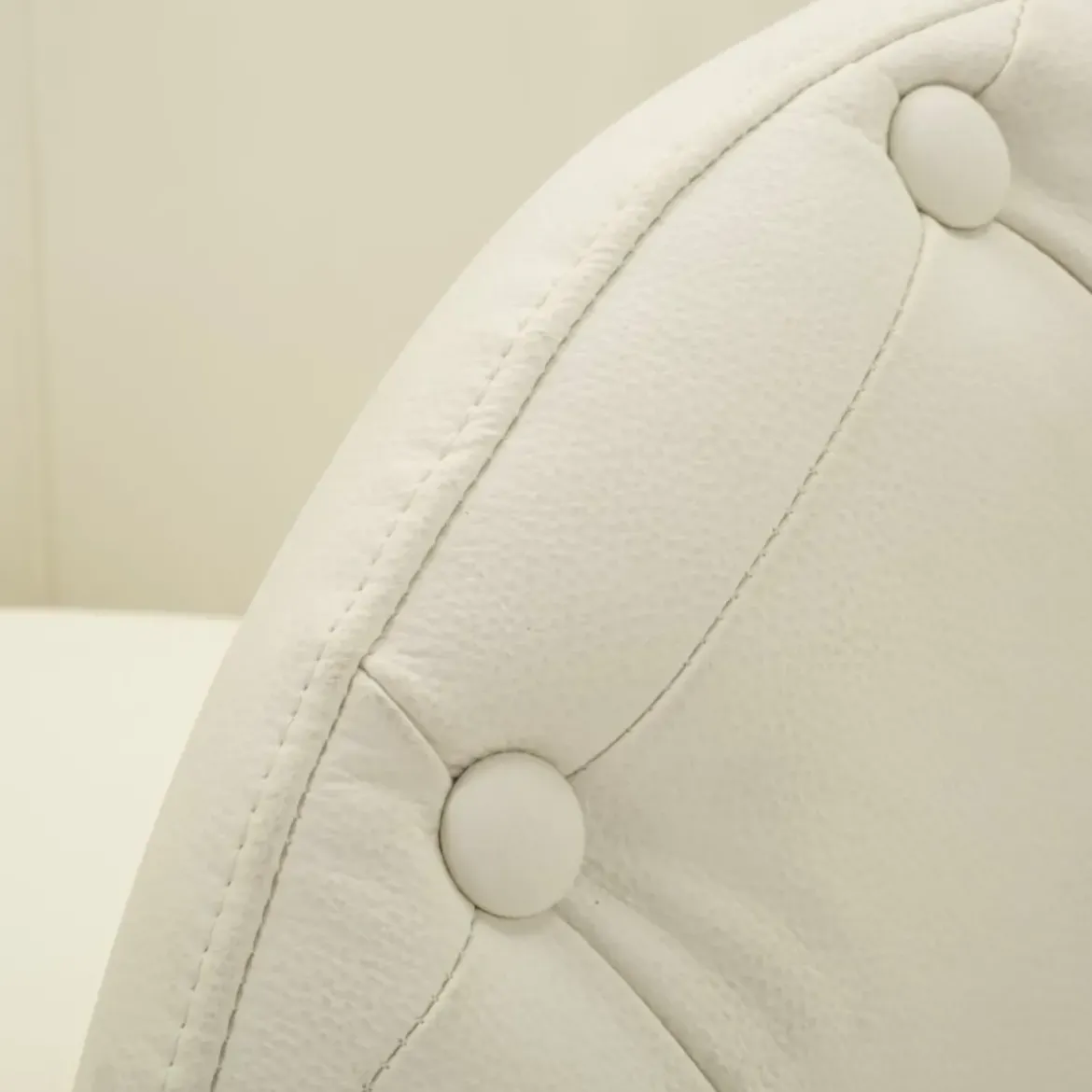 Poltrona con Pouf Poggiapiedi Bianco Similpelle per Soggiorno Camera
