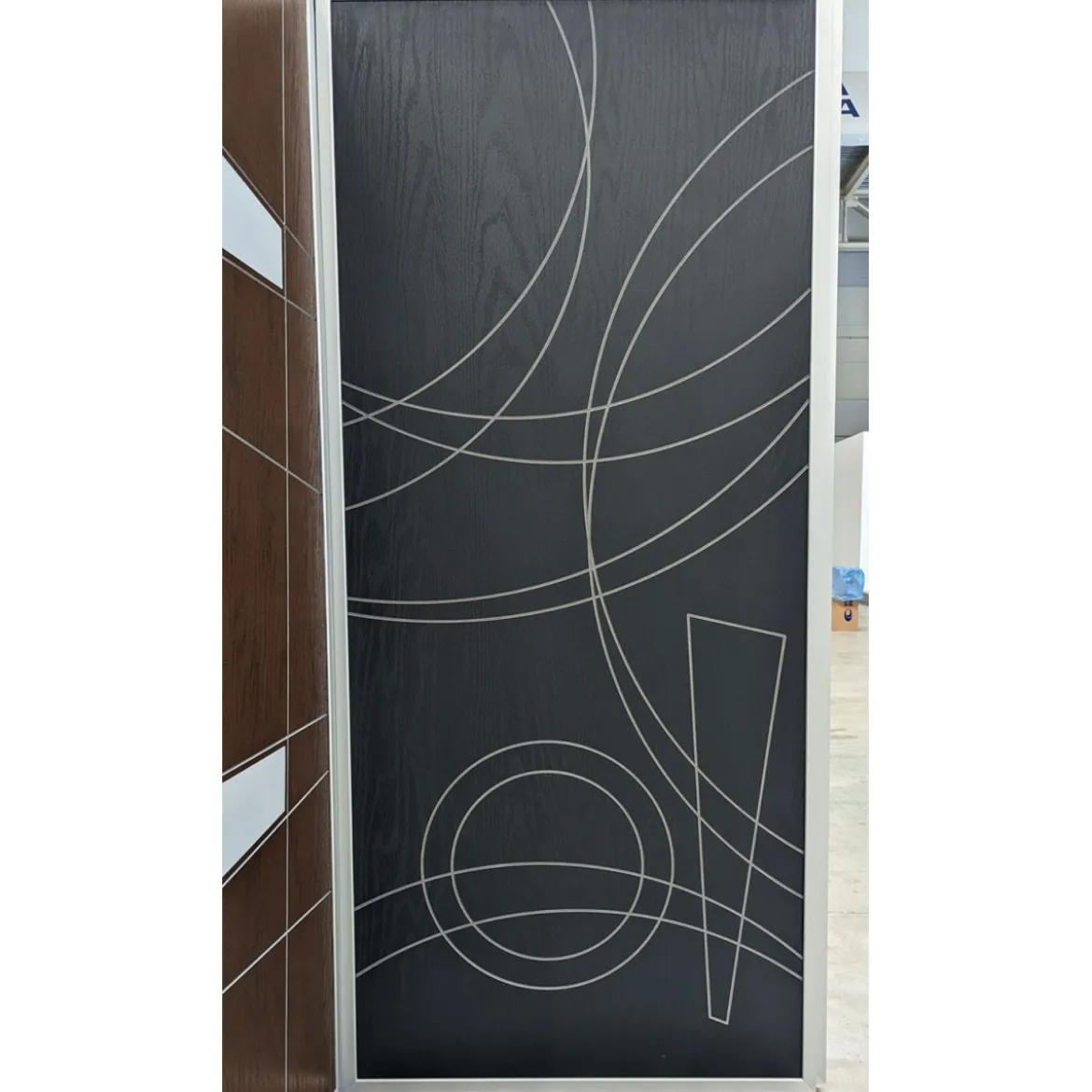 Porta Blindata per Esterno con Pannello Moderno Grigio Pantografato