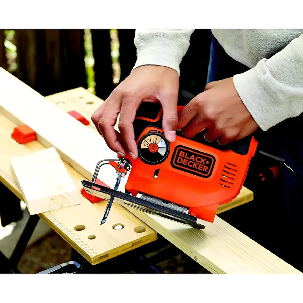 Seghetto Alternativo Black+Decker 550W Valigetta Taglio Legno Metallo