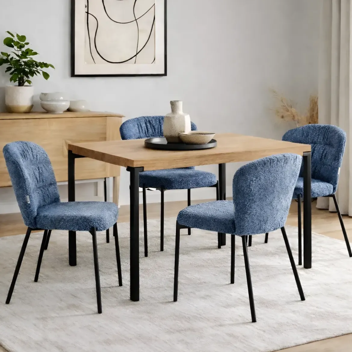 Set 4 Sedie Imbottite in Tessuto Teddy Azzurro Polvere con Gambe Nere