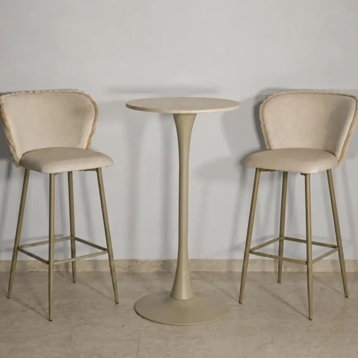 Sgabelli da Bar Set 2 Pezzi Crema Seduta Imbottita Schienale Lavorato
