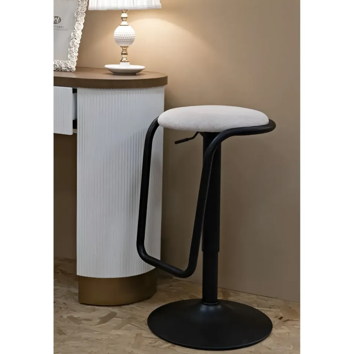 Sgabello Bar Girevole Regolabile Metallo Nero Tessuto Imbottito Beige