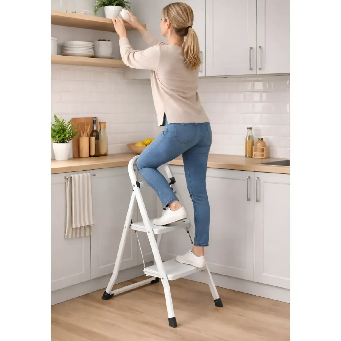 Sgabello Scaletta Pieghevole in Acciaio 2 Gradini 47 cm Salvaspazio