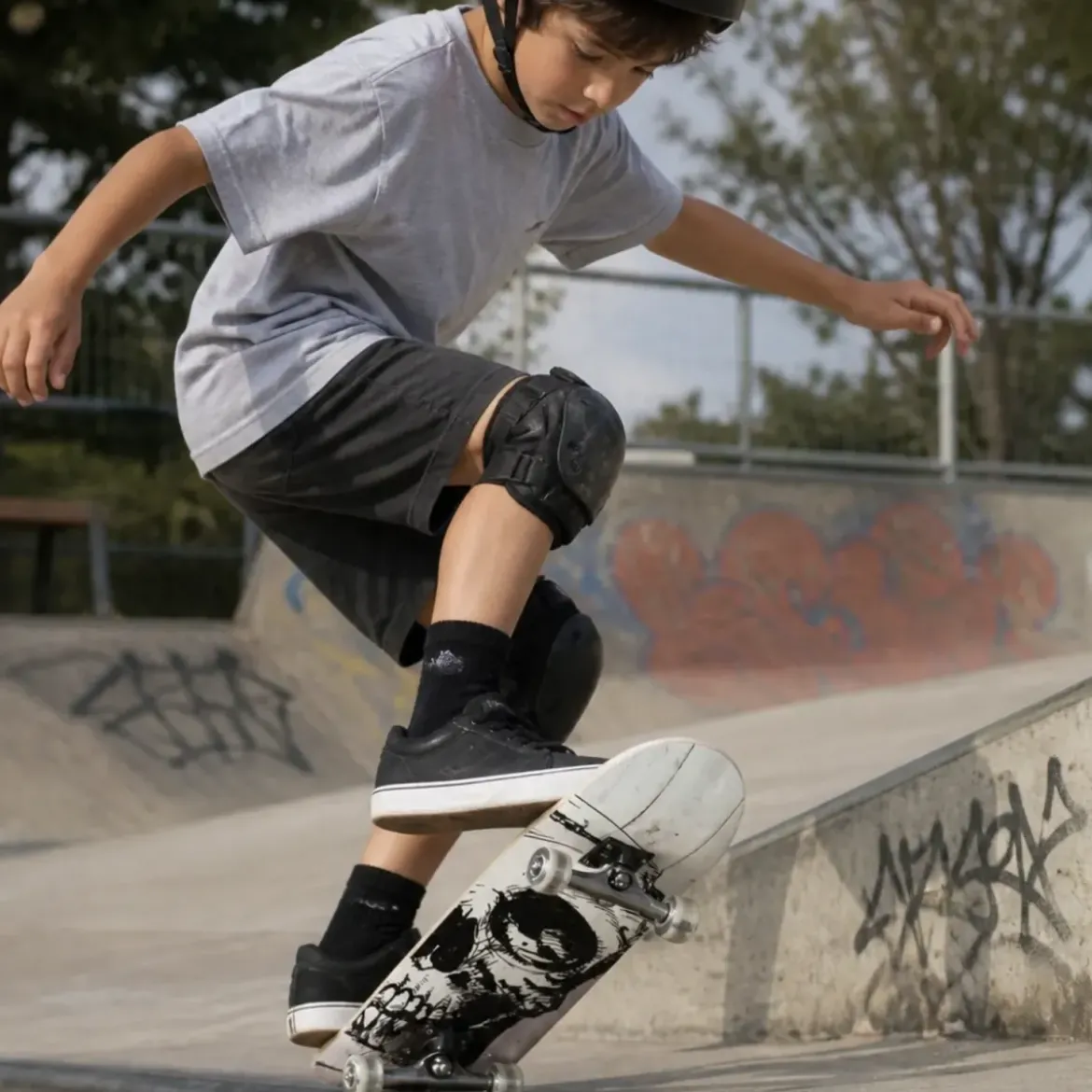 Skateboard 79x20 Scheletro Bianco Acero 9 Strati Truck Alluminio ABEC5