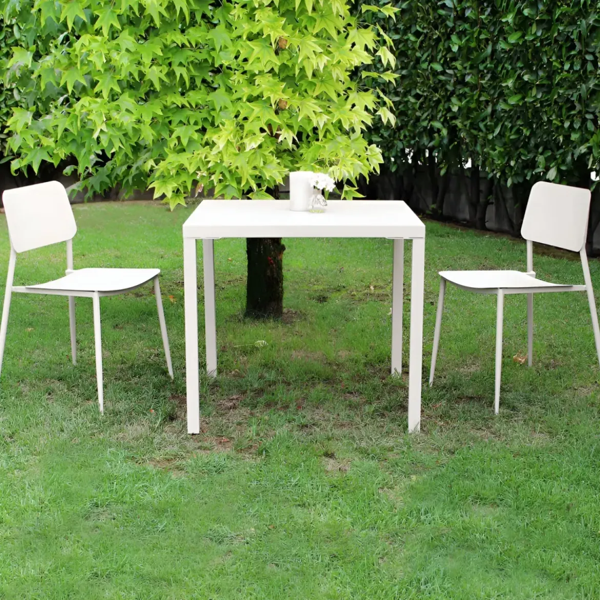 Tavolo Impilabile in Acciaio Tortora da Giardino Quadrato 80x80 cm